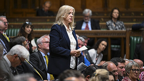 Liz Jarvis MP speaking in Parlaiment